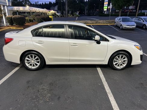 Used 2014 Subaru Impreza 2.0i Premium AWD/4WD image 6