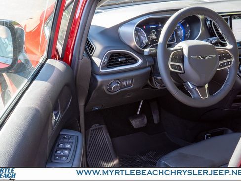 New 2026 Chrysler Voyager LX image 16