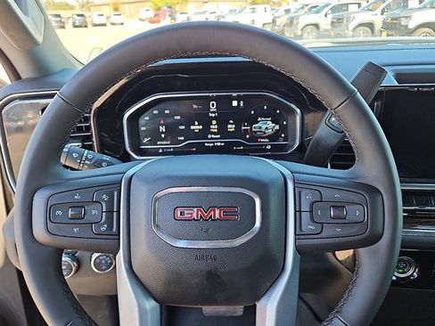 Used 2023 GMC Sierra 1500 Elevation image 13