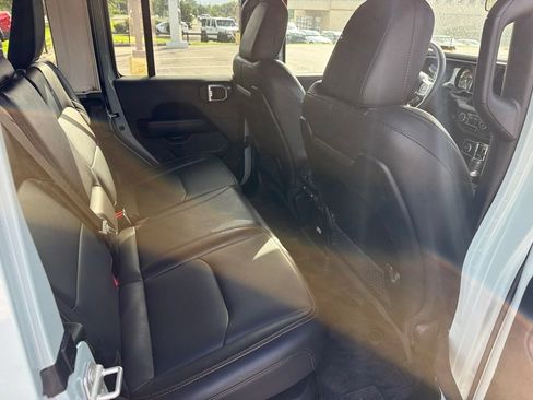 Used 2024 Jeep Wrangler Unlimited Sahara w/ Safety Group AWD/4WD image 12