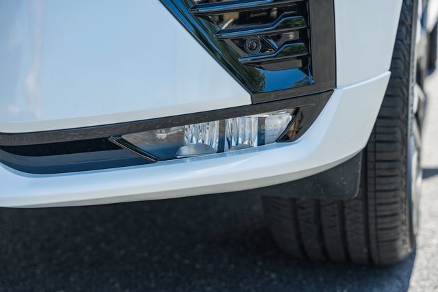 New 2026 Volvo XC60 B5 Plus AWD/4WD image 15