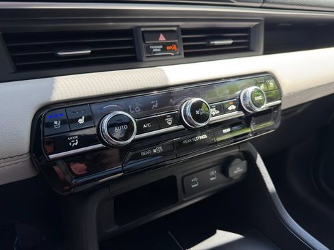Used 2026 Honda Pilot Elite image 35