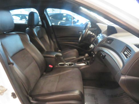 Used 2016 Acura ILX FWD image 25