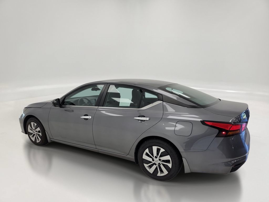 Used 2024 Nissan Altima 2.5 S FWD image 6