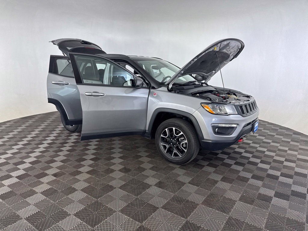 Used 2019 Jeep Compass Trailhawk AWD/4WD image 13