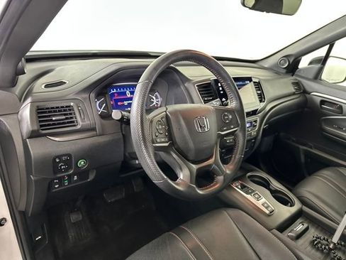 Used 2023 Honda Passport TrailSport image 13