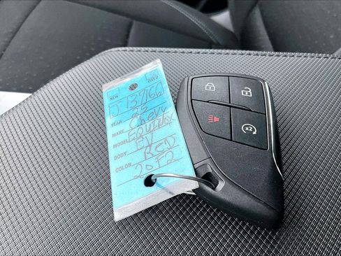 Used 2025 Chevrolet Equinox EV LT FWD image 10