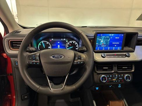 Certified 2023 Ford Maverick Lariat w/ Lariat Luxury Package FWD image 5