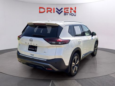 Used 2023 Nissan Rogue SL w/ SL Premium Package FWD image 5