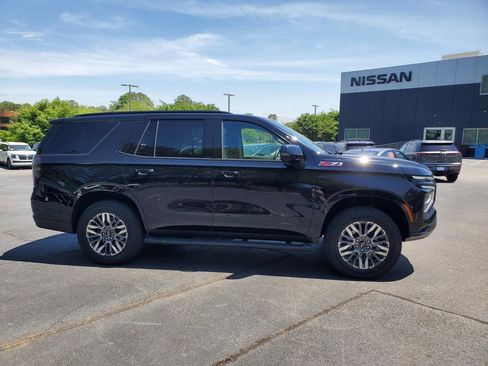 Used 2025 Chevrolet Tahoe Z71 w/ Comfort Package AWD/4WD image 2