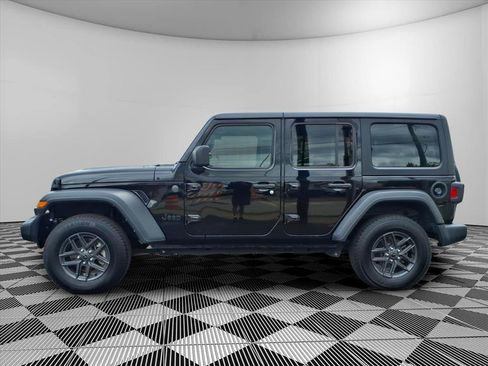 Used 2024 Jeep Wrangler Unlimited Sport AWD/4WD image 26