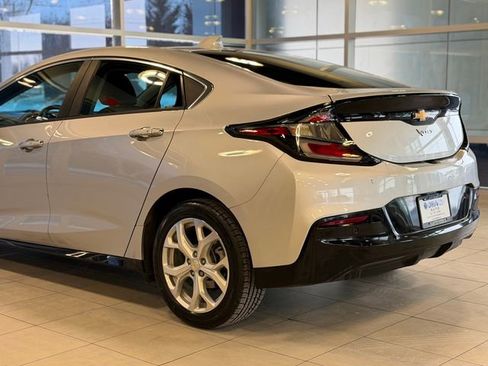 Used 2017 Chevrolet Volt Premier w/ Driver Confidence II Package image 12