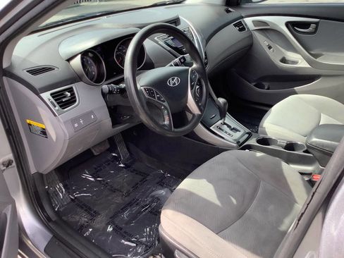 Used 2013 Hyundai Elantra GLS w/ Preferred Pkg FWD image 26