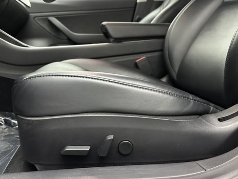 Used 2019 Tesla Model 3 Performance image 12
