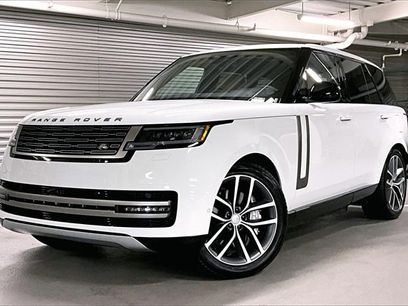New 2025 Land Rover Range Rover SE