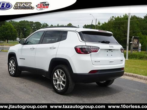 Used 2022 Jeep Compass Latitude AWD/4WD image 5