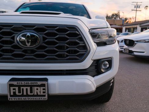 Used 2020 Toyota Tacoma TRD Sport image 44