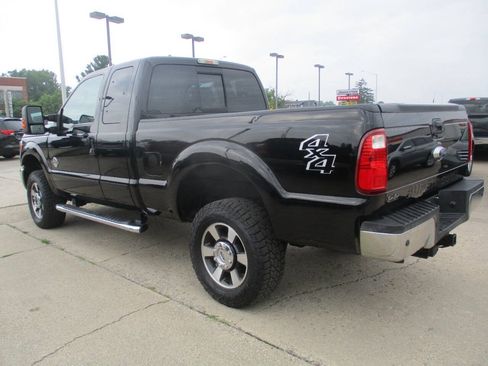 Used 2016 Ford F350 Lariat w/ Lariat Interior Package AWD/4WD image 4