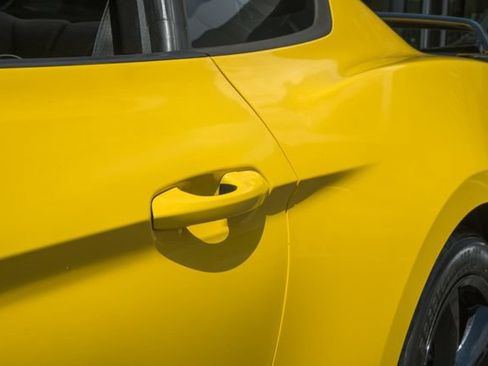 Used 2016 Ford Mustang Coupe RWD image 15