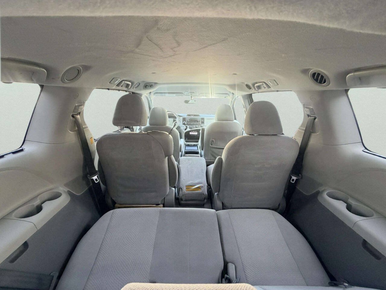 Used 2011 Toyota Sienna LE FWD image 6