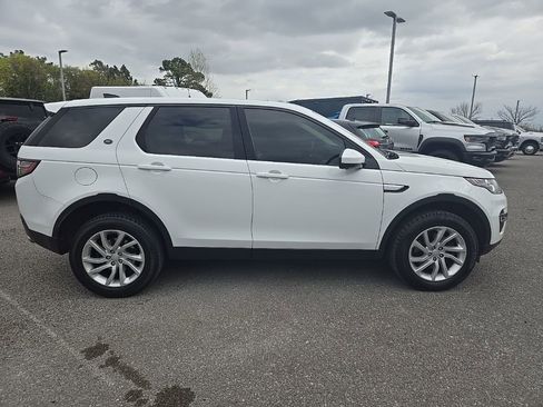 Used 2018 Land Rover Discovery Sport HSE image 8