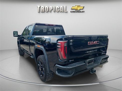 Used 2024 GMC Sierra 2500 AT4 w/ AT4 Premium Plus Package image 3