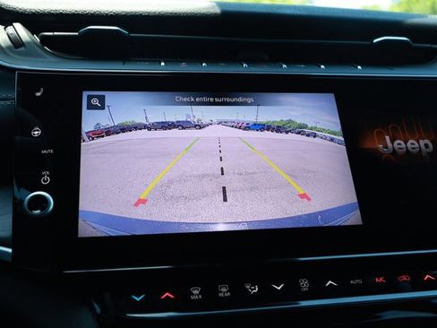 New 2026 Jeep Grand Cherokee Limited RWD image 16