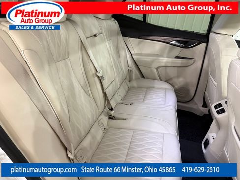Used 2023 Buick Envision Avenir AWD/4WD image 37
