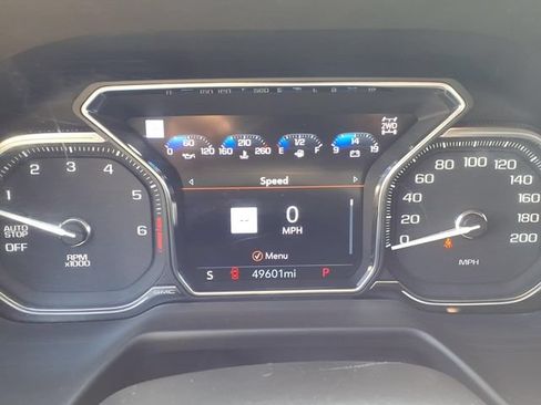 Used 2021 GMC Yukon XL AT4 w/ AT4 Premium Plus Package AWD/4WD image 8