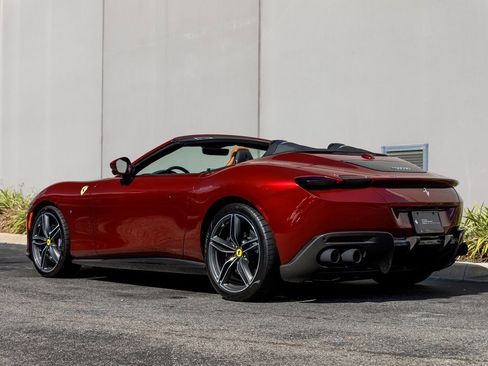 Used 2025 Ferrari Roma Spider image 18