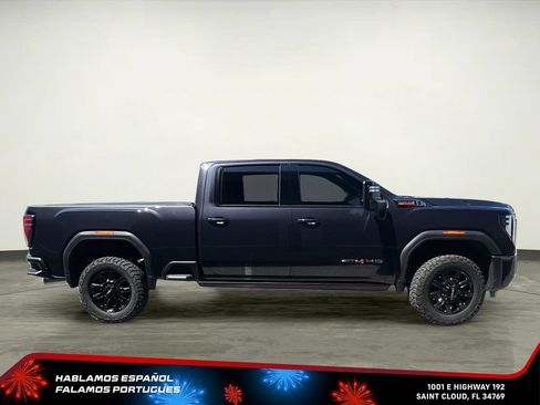 Used 2025 GMC Sierra 2500 AT4 w/ AT4 Premium Plus Package AWD/4WD image 7