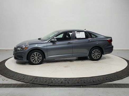Used 2019 Volkswagen Jetta SE FWD image 5