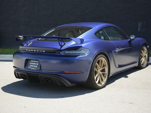 Certified 2022 Porsche 718 Cayman GT4 RWD image 7
