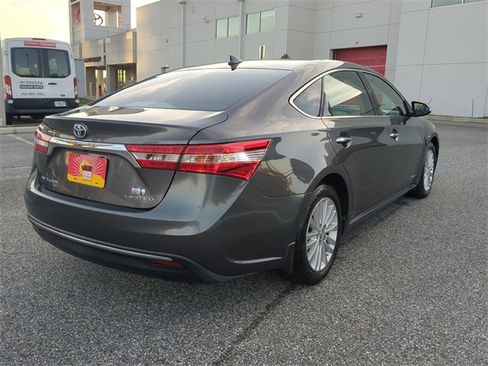 Used 2015 Toyota Avalon Limited image 4