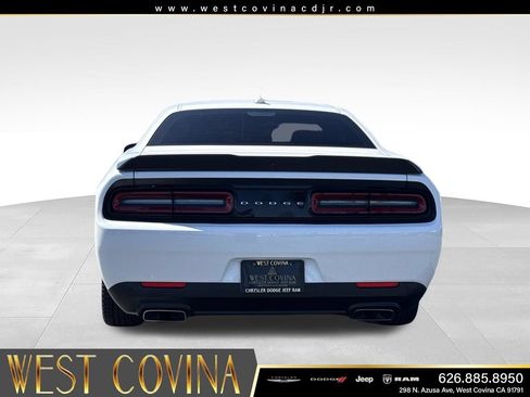 Used 2023 Dodge Challenger R/T RWD image 9