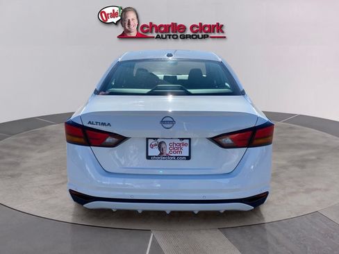 Used 2025 Nissan Altima 2.5 S FWD image 5