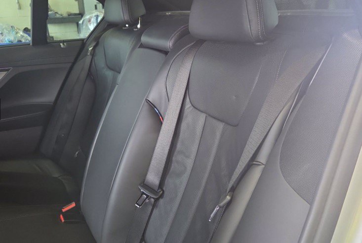 Used 2020 BMW 740i w/ M Sport Package RWD image 14