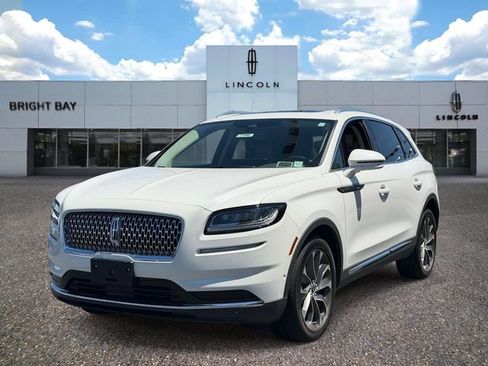 Used 2023 Lincoln Nautilus Reserve w/ Equipment Group 201A AWD/4WD image 3