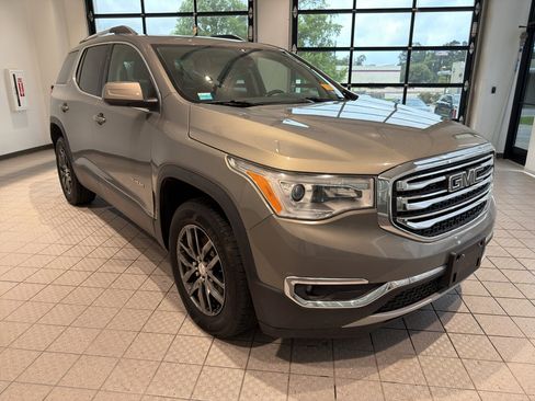 Used 2019 GMC Acadia SLT FWD image 7