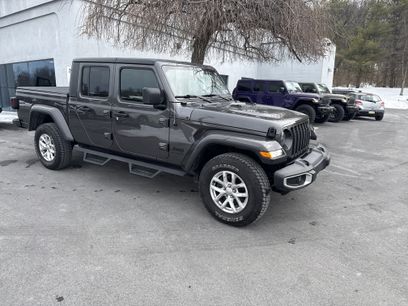 Used 2023 Jeep Gladiator Sport