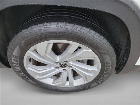 Used 2023 Volkswagen Atlas SE w/ Panoramic Sunroof Package FWD image 10
