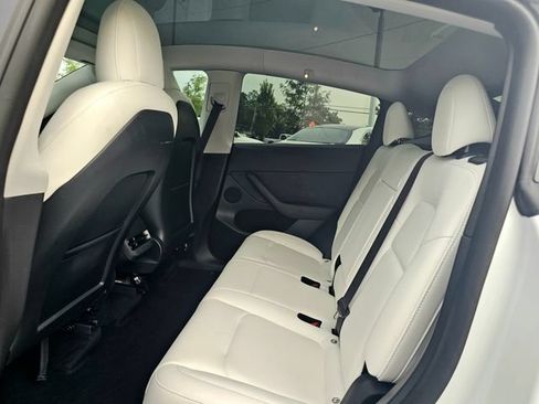Used 2022 Tesla Model Y Performance AWD/4WD image 23