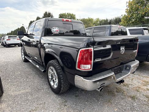 Used 2018 RAM 1500 Laramie w/ Convenience Group AWD/4WD image 5