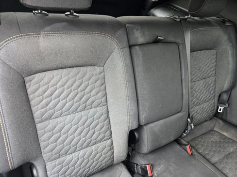 Used 2019 Chevrolet Equinox LT FWD image 17