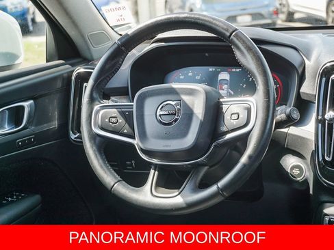 Used 2020 Volvo XC40 T5 Momentum AWD/4WD image 16