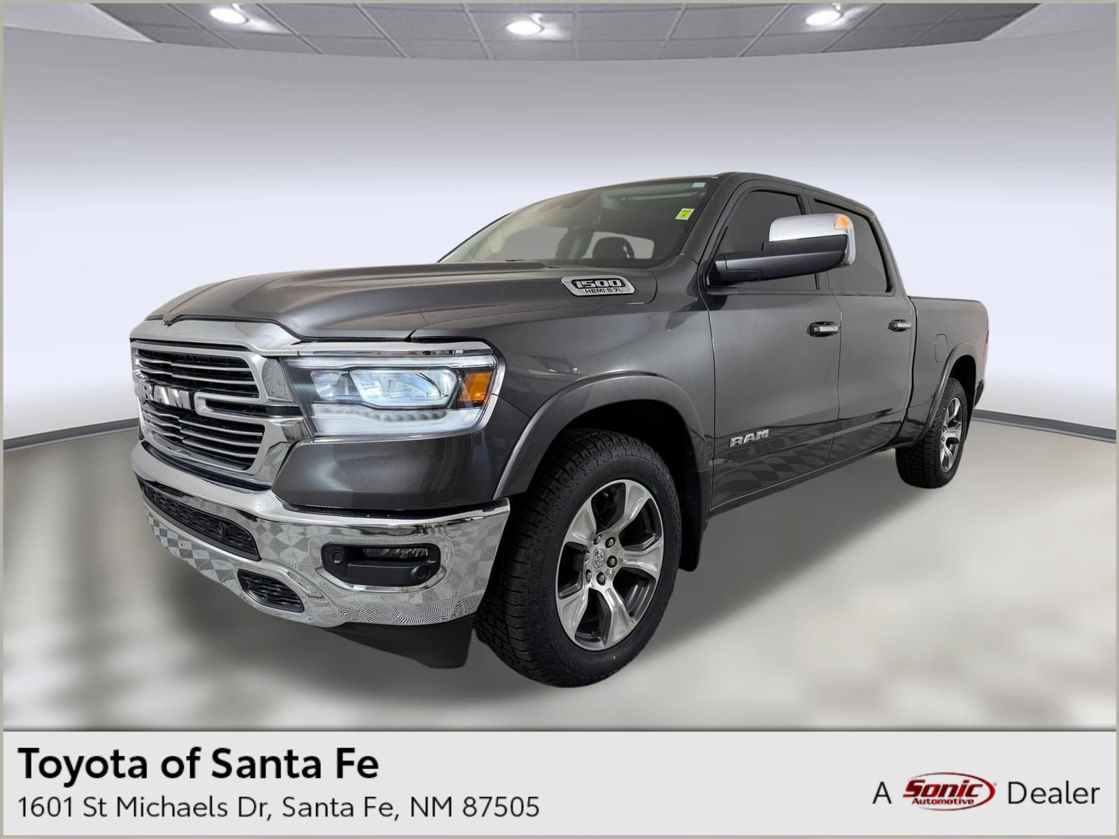 Used 2022 RAM 1500 Laramie AWD/4WD image 1
