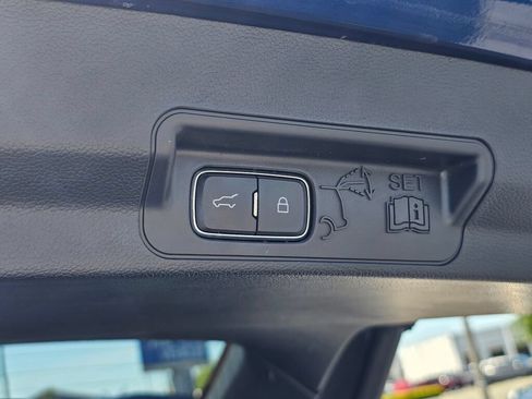 Used 2023 Ford Explorer ST-Line AWD/4WD image 17