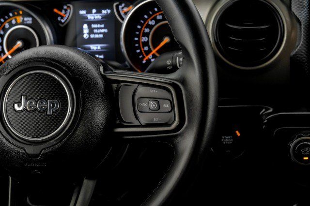 Used 2018 Jeep Wrangler Unlimited Sport S AWD/4WD image 16