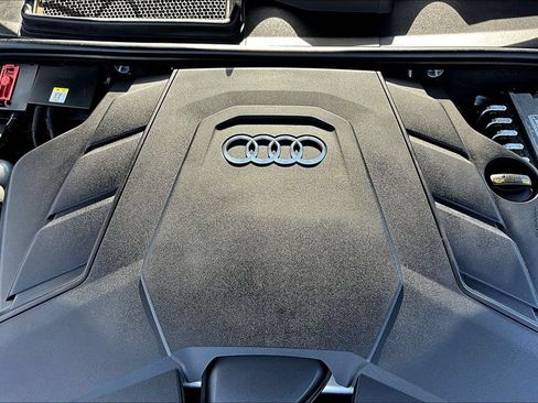 Used 2019 Audi Q8 Prestige AWD/4WD image 31