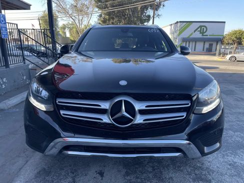 Used 2017 Mercedes-Benz GLC 300 image 2